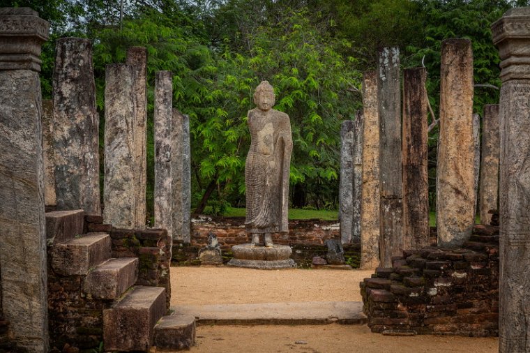 030 Polonnaruwa, atadage.jpg